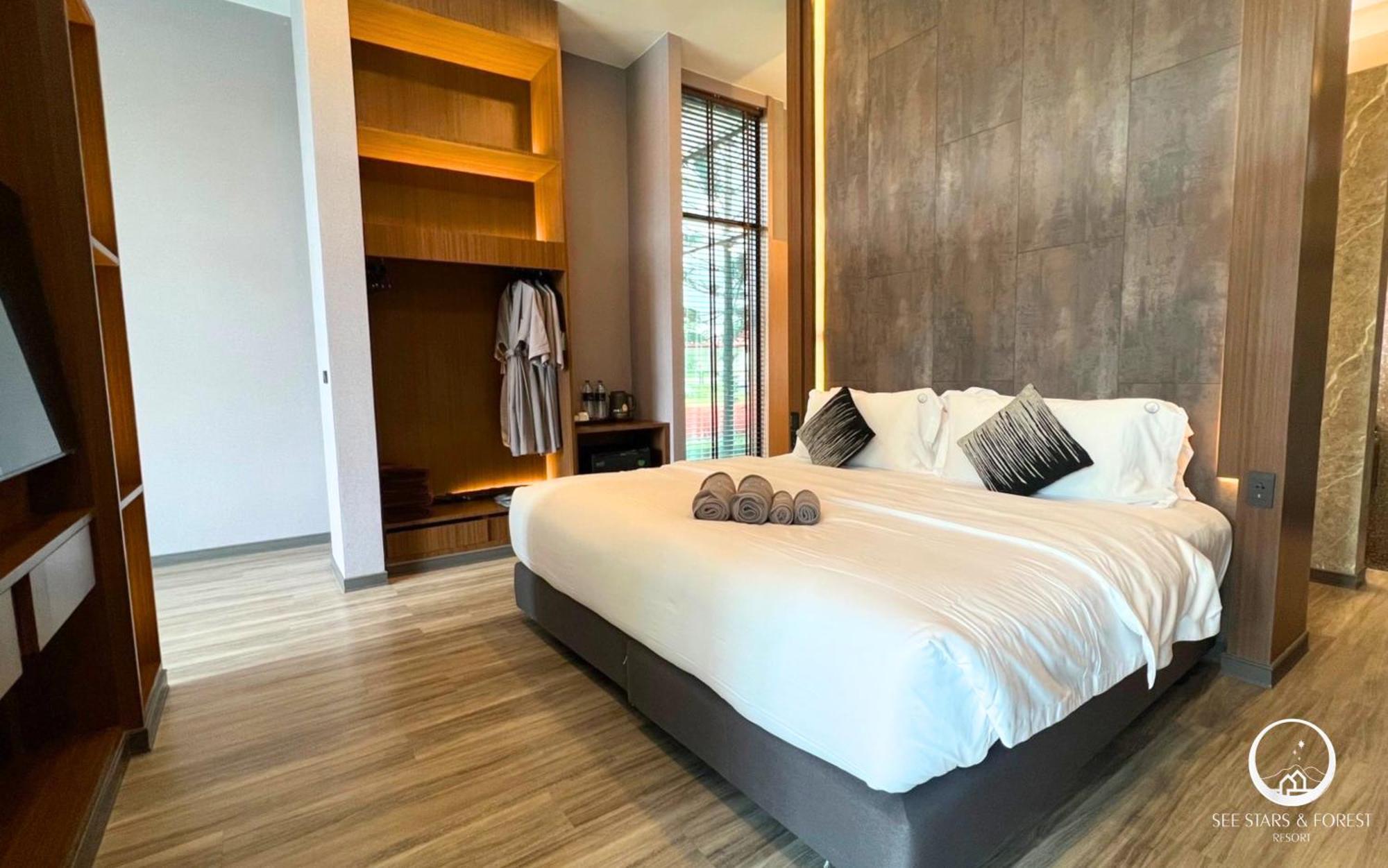 See Stars & Forest Resort Amphoe Sawang Daen Din Екстериор снимка