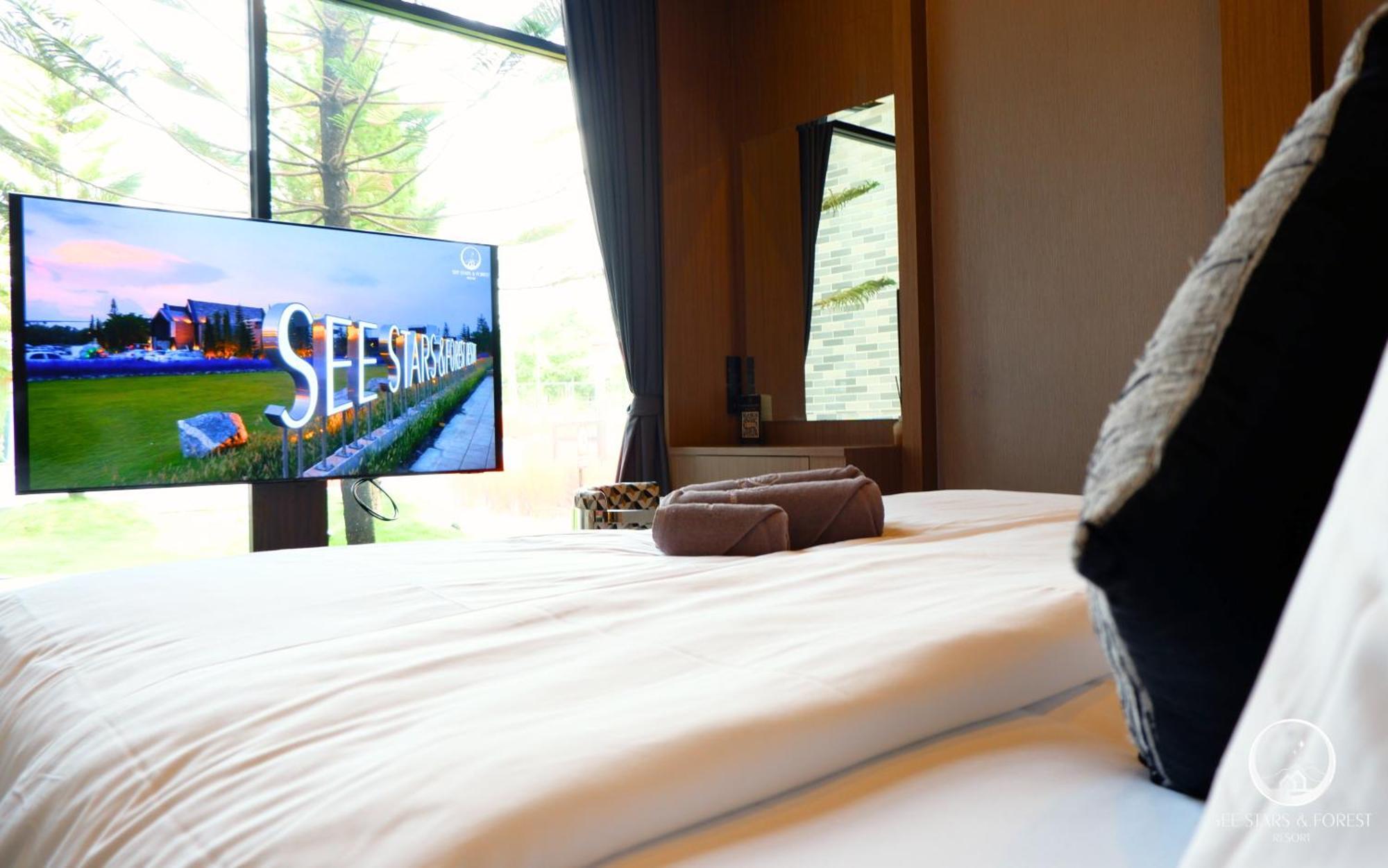 See Stars & Forest Resort Amphoe Sawang Daen Din Екстериор снимка