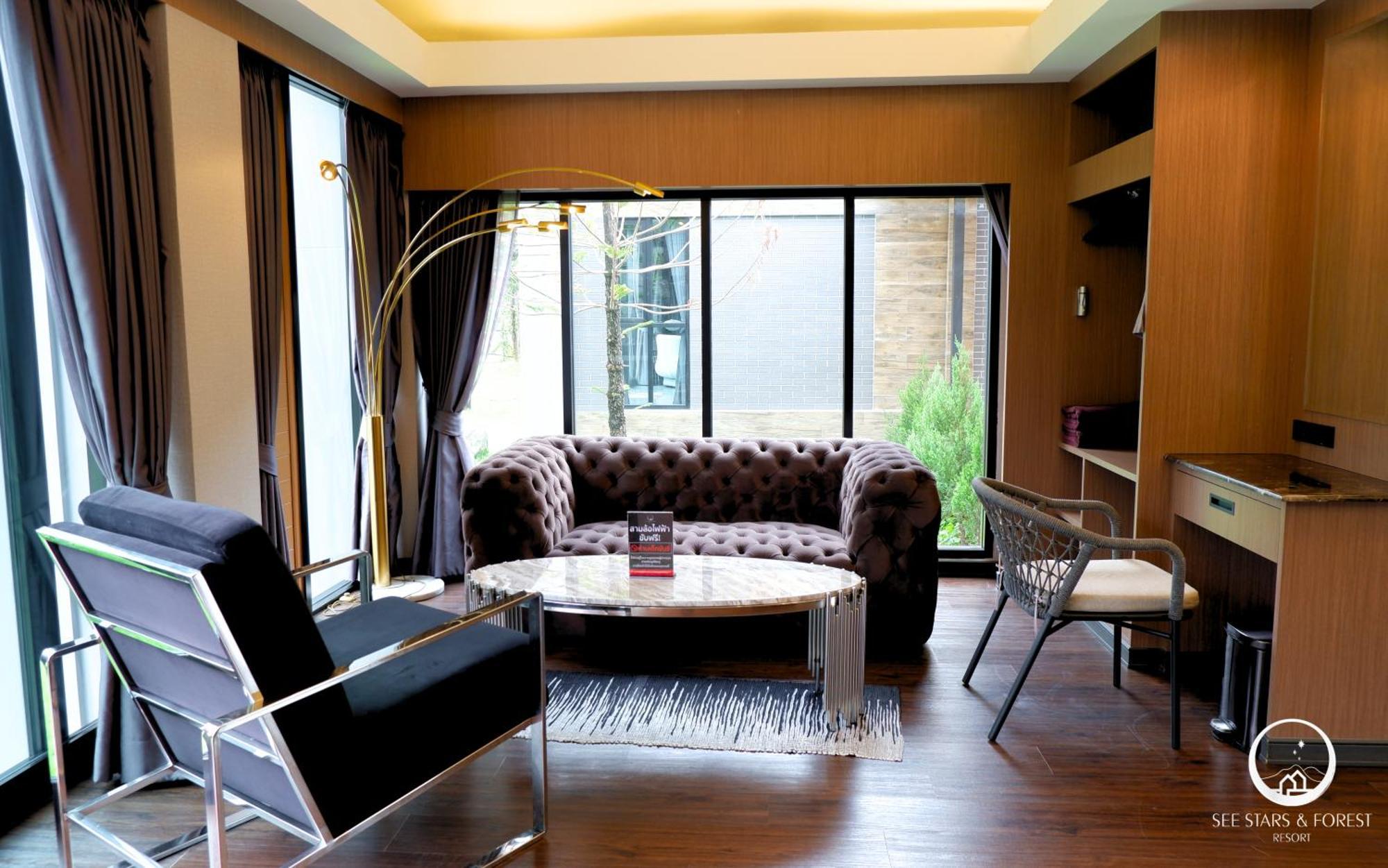 See Stars & Forest Resort Amphoe Sawang Daen Din Екстериор снимка